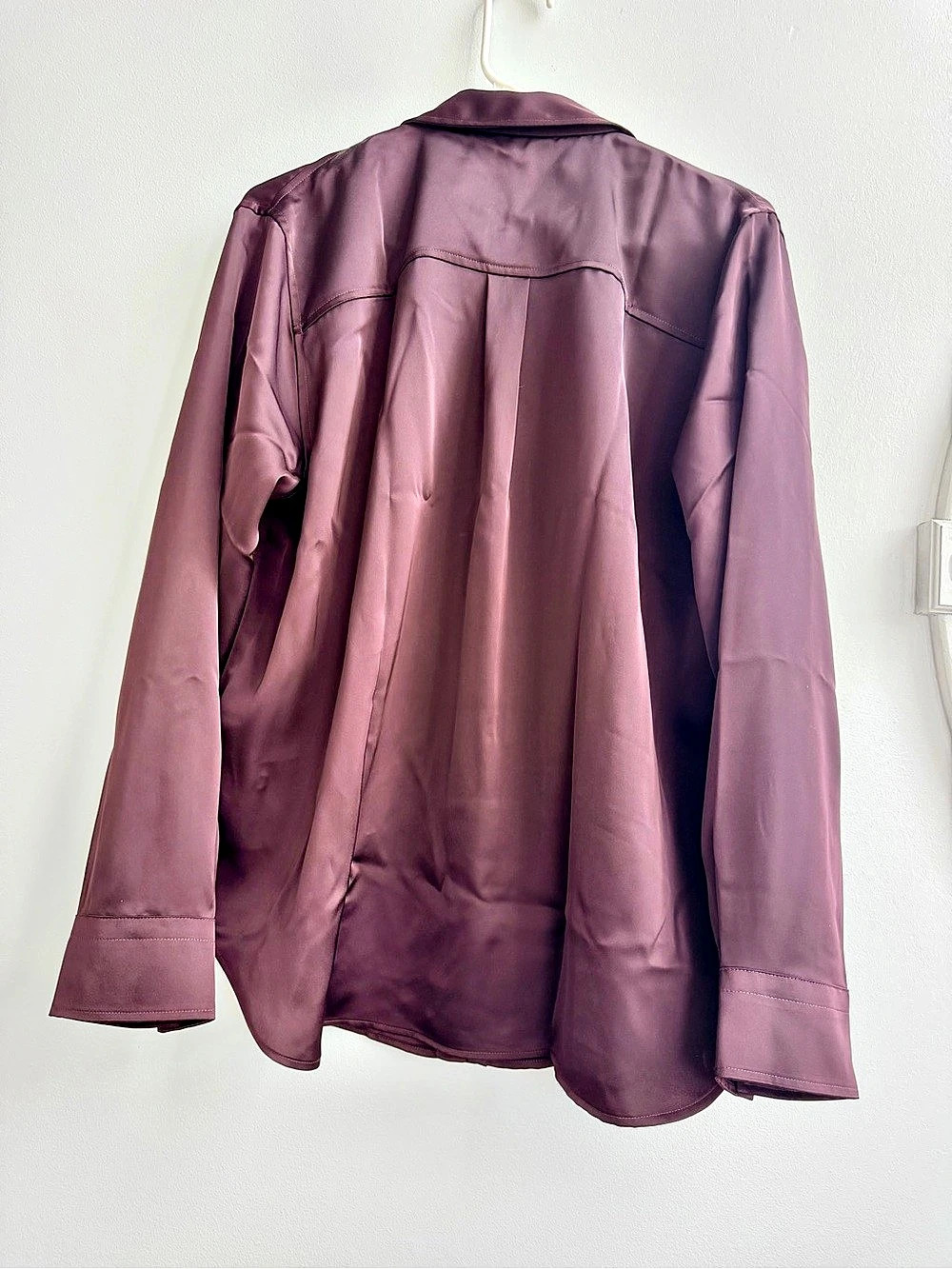 SPANX Better Than Silk Button-Down Shirt in TRUFFLE BROWN Large NWT - Picture 2 of 6